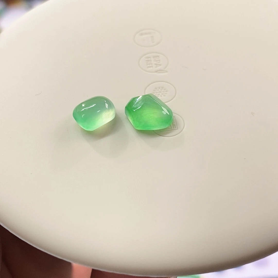 翡翠裸石高冰绿随行一组