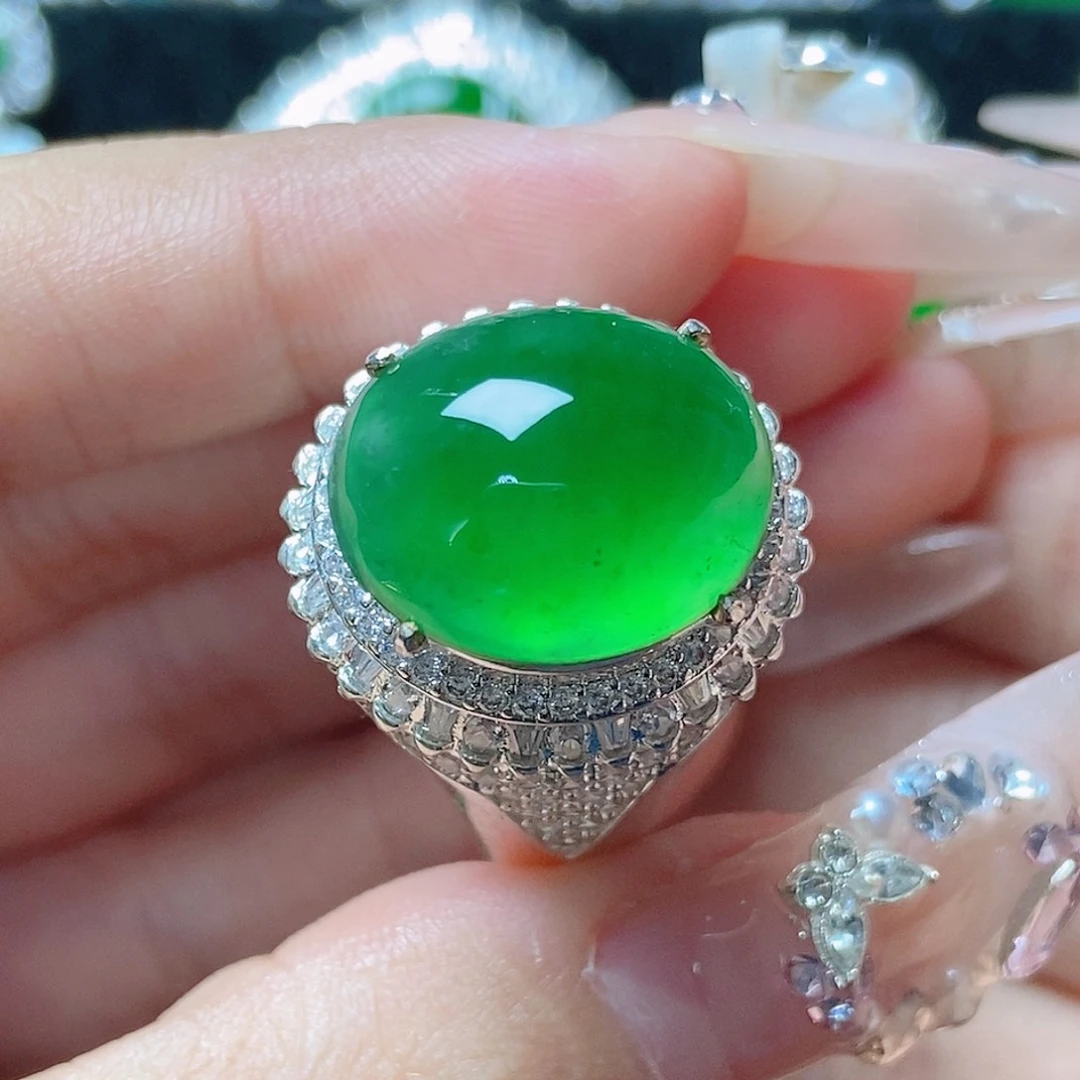 颈饰未镶嵌翡翠