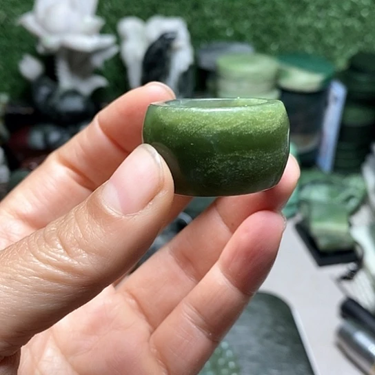 未镶嵌和田玉（糖玉）珠宝半成品