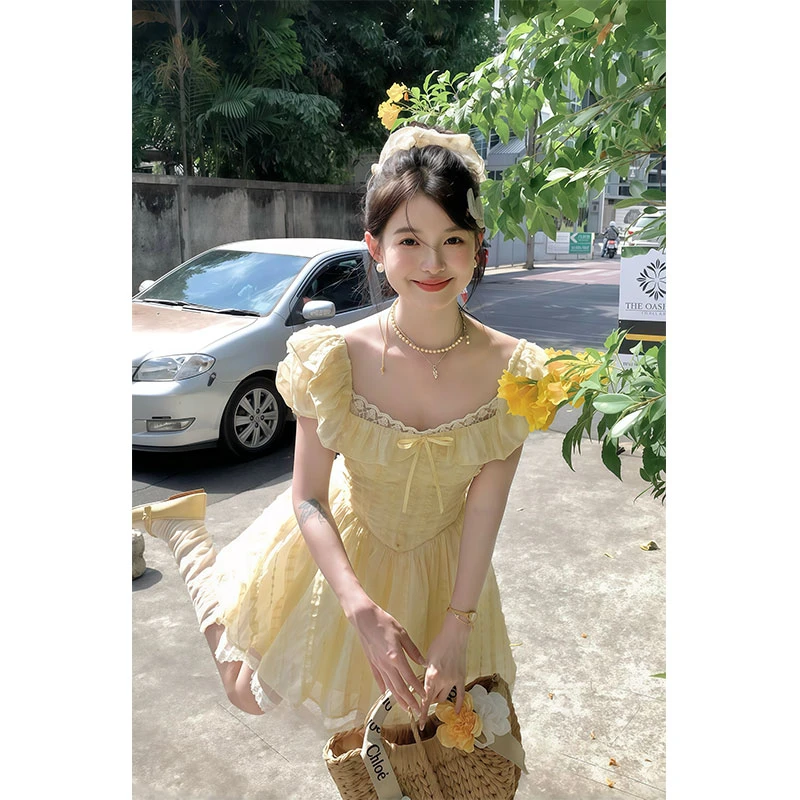 甜美风法式方领泡泡袖连衣裙2025年春夏季chic在逃公主蓬蓬裙女