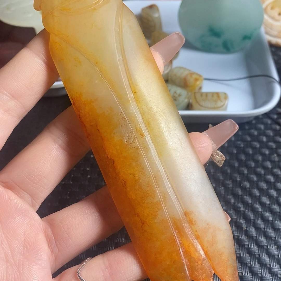 岫玉未镶嵌珠宝奇石