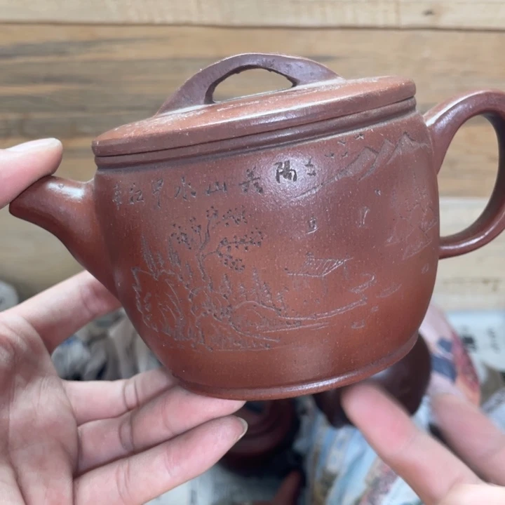 茶壶紫砂老厂紫砂壶一件。