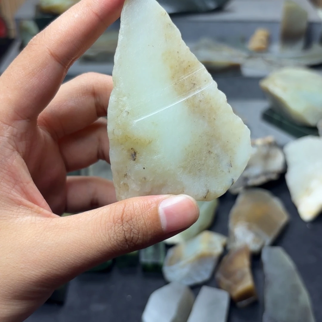 大***生和田玉（糖玉）未镶嵌珠宝半成品