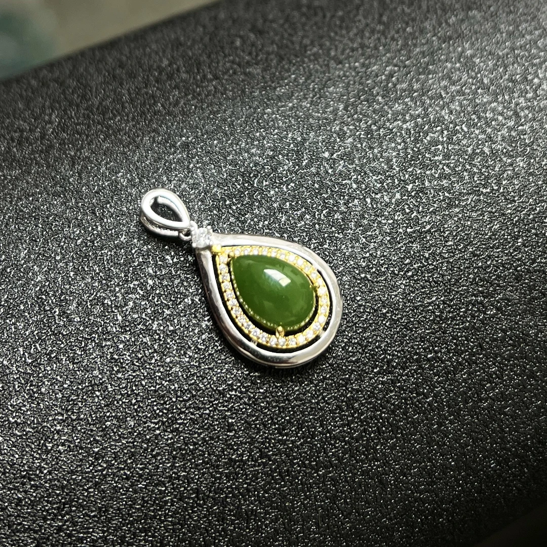 s925银俄料碧玉水滴吊坠和田玉正阳绿玉石锁骨链气质优雅简约女