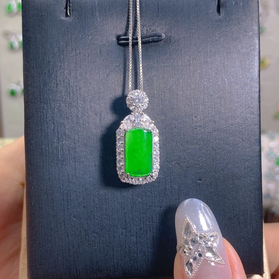 翡翠银S925镶嵌颈饰无事牌吊坠