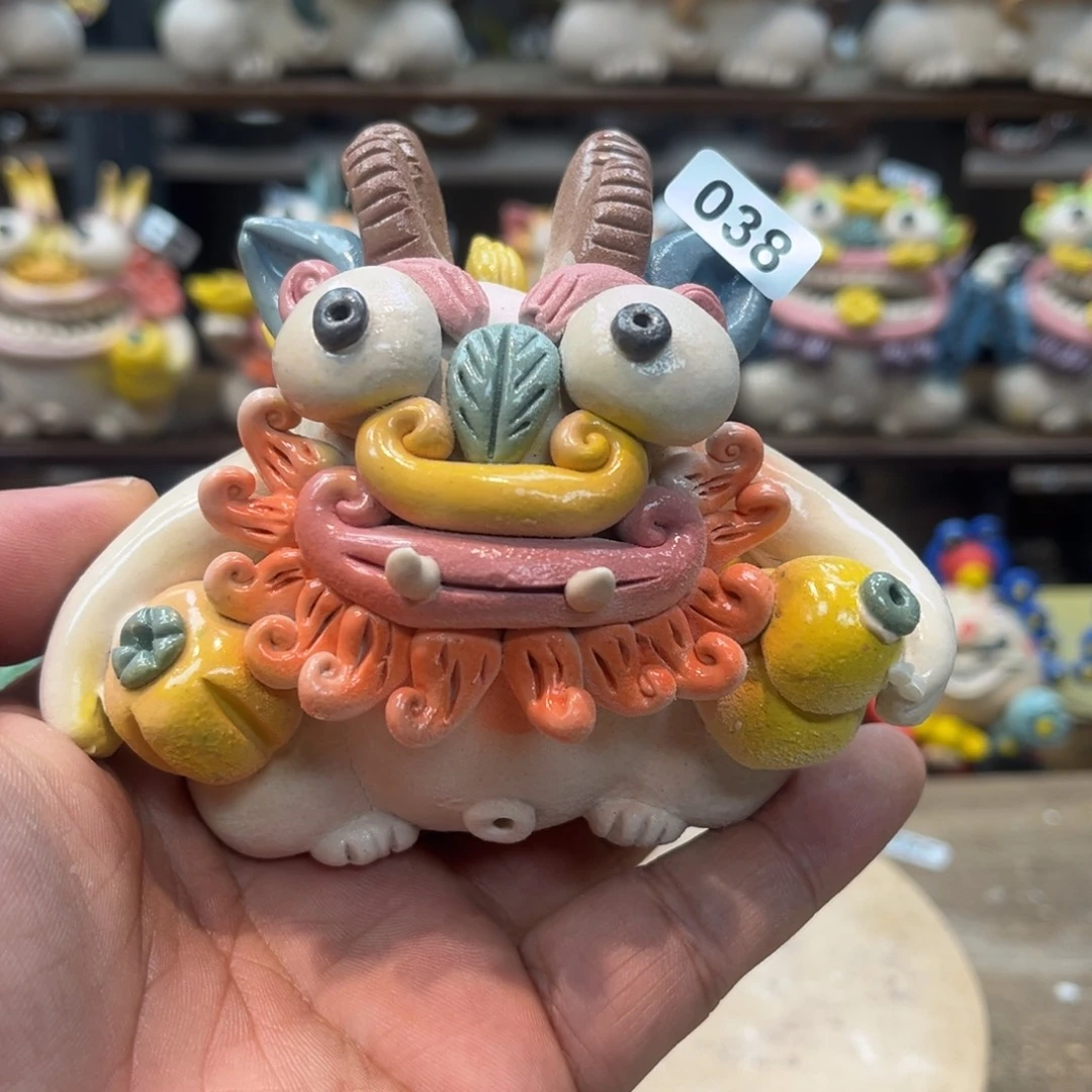 陶瓷纯手工抽象陶瓷摆件038