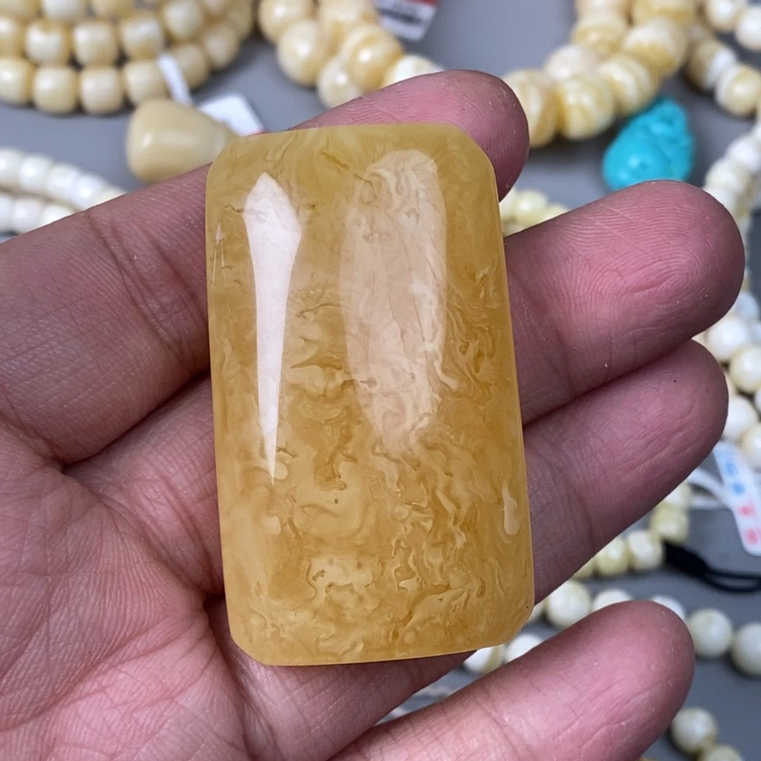 琥珀珠宝奇石未镶嵌25.1g