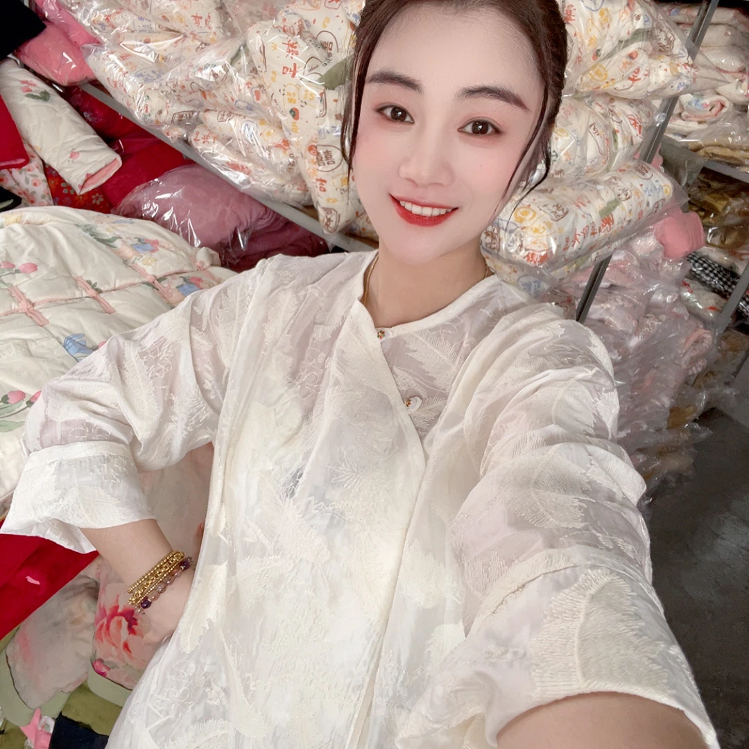 【羽毛刺绣】2025年新款重工刺绣羽毛小斜襟精致纽扣时尚国风打底衫