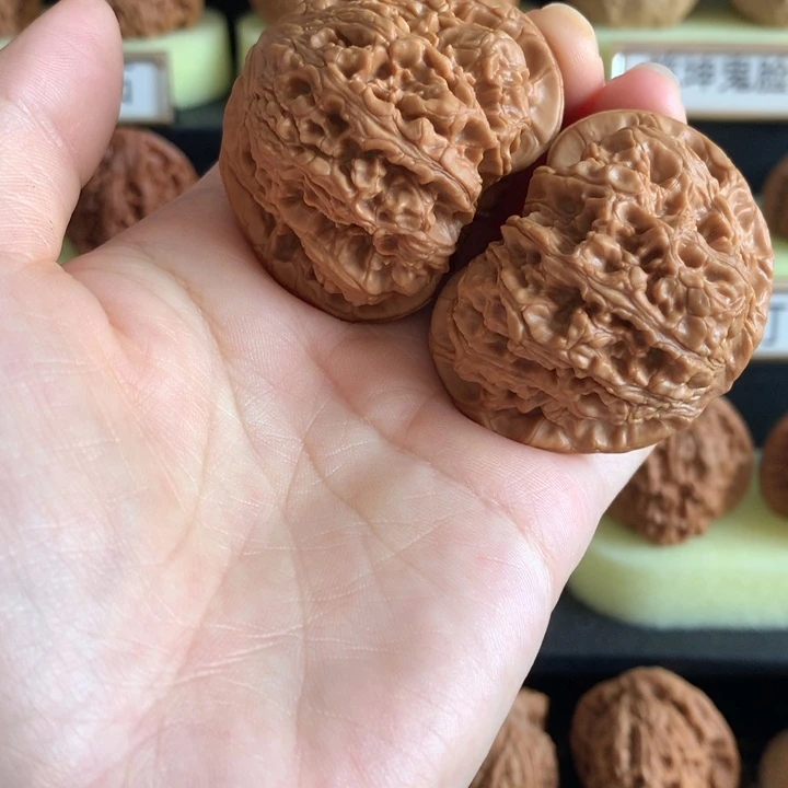 桃核把件文玩核桃龙洞裕46+
