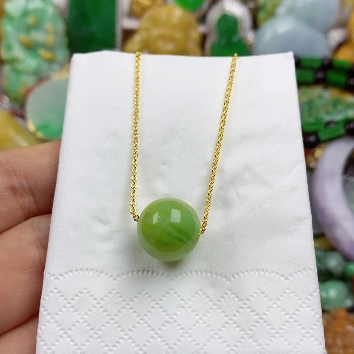 翡翠未镶嵌吊坠(赠链)