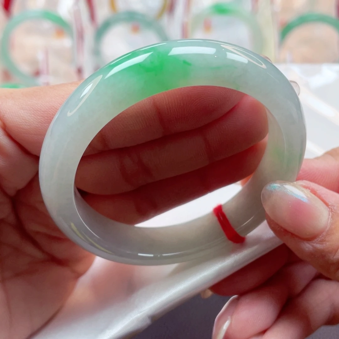 未镶嵌手镯翡翠冰润飘阳绿白底青5152小圈必拍 敏17号