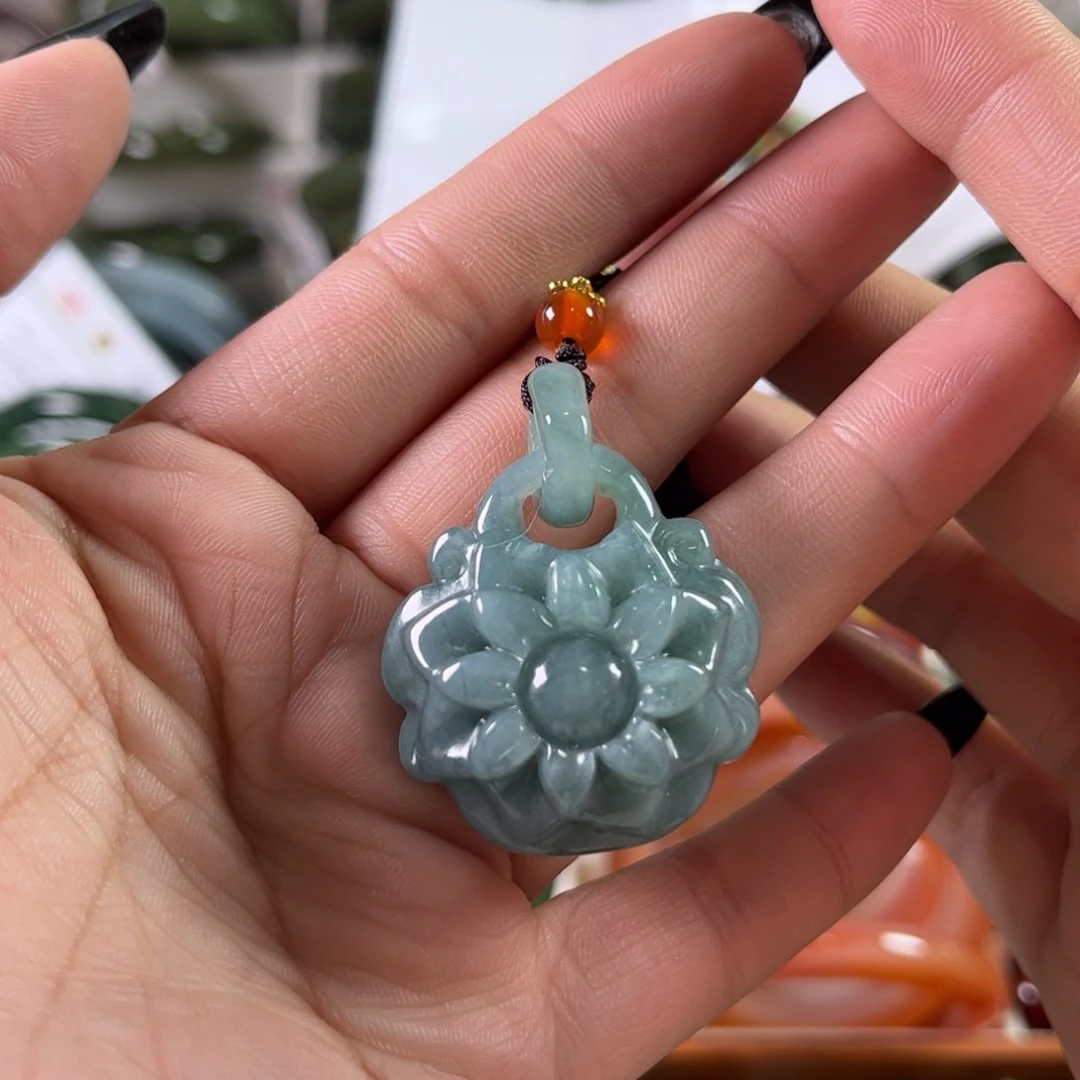 翡翠未镶嵌颈饰88888888888