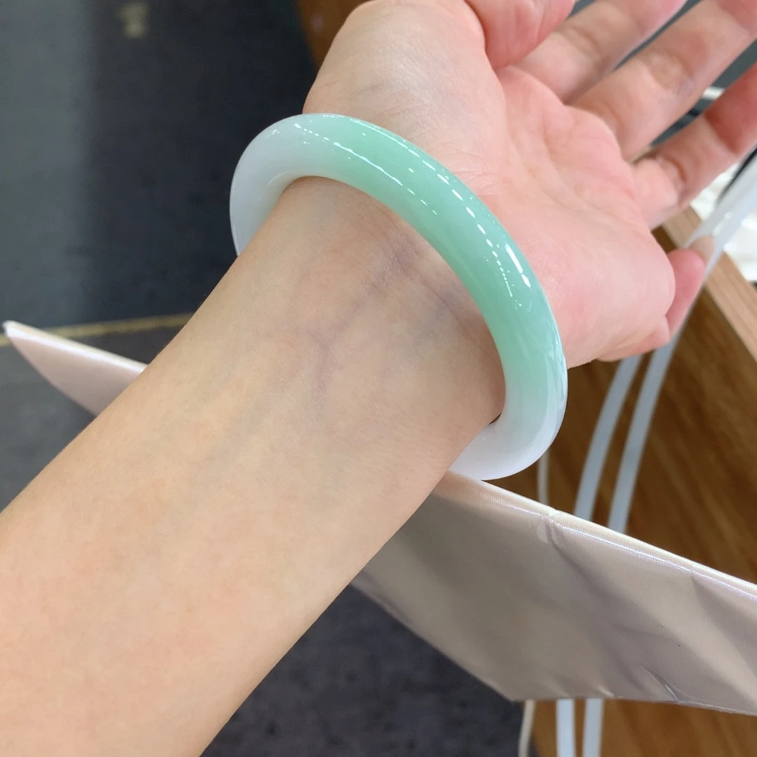 翡翠未镶嵌手镯天然Ａ货翡翠56