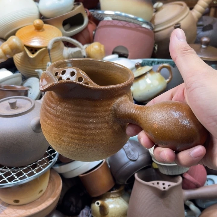 瓷片他也不会在外面等她来