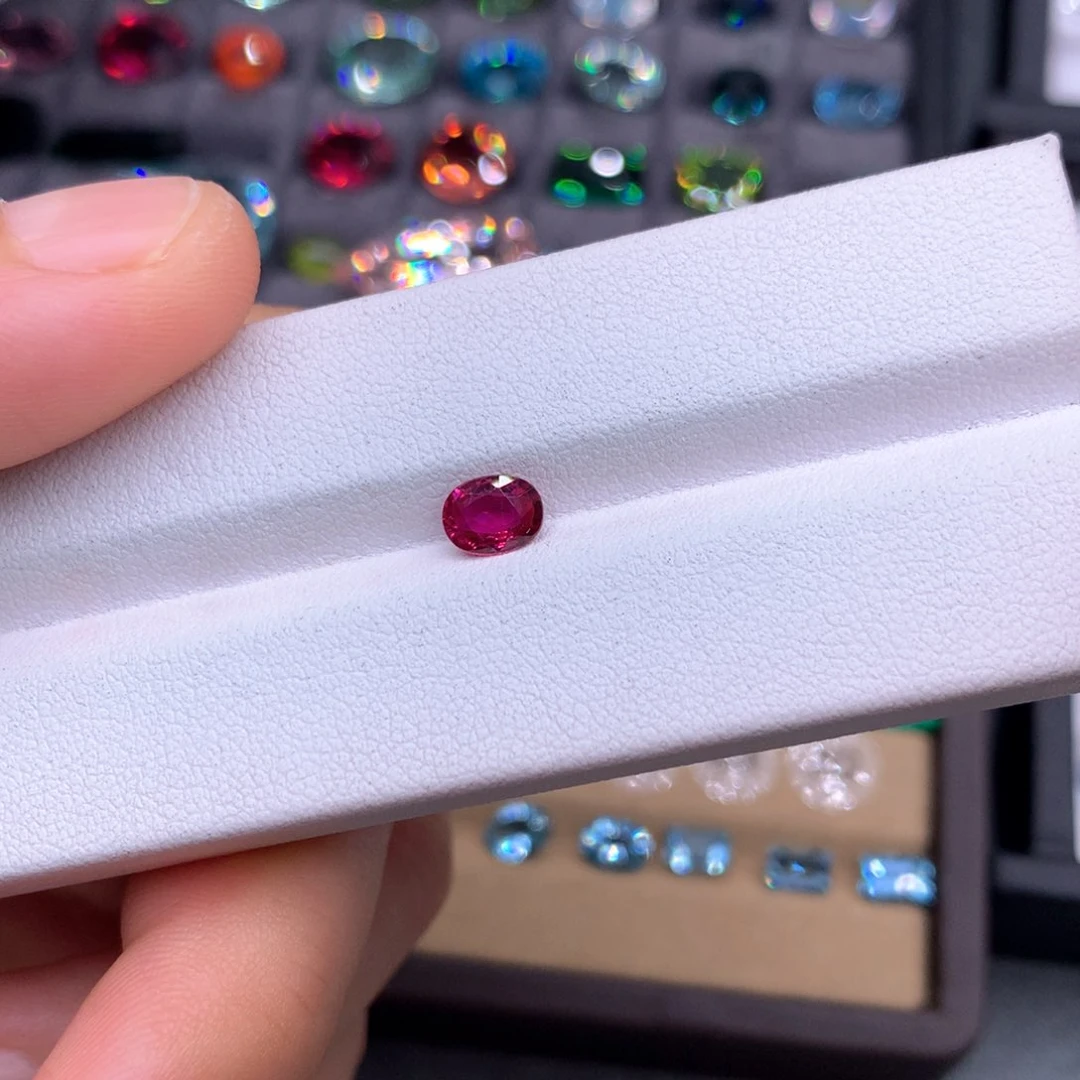 红宝石裸石未镶嵌粒