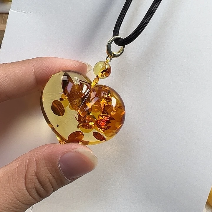 琥珀（花珀）未镶嵌颈饰