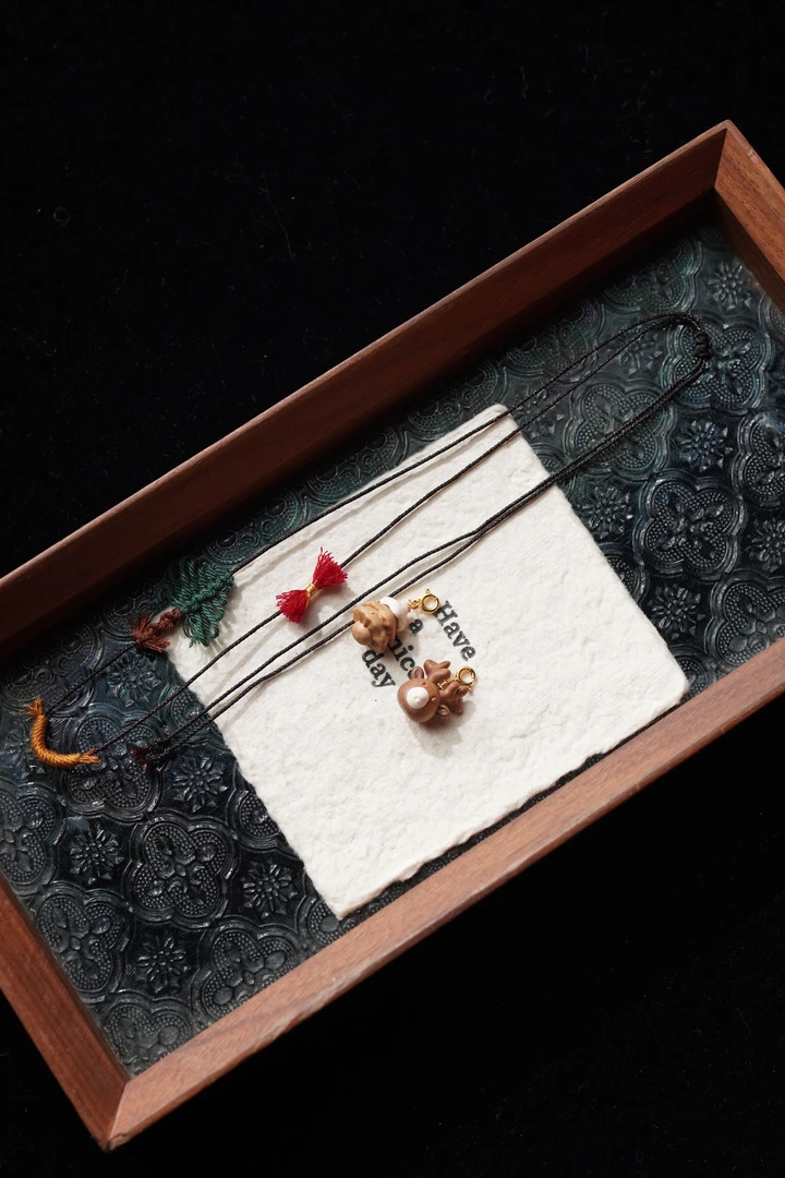 天然猛犸牙雕刻麋鹿/圣诞树吊坠