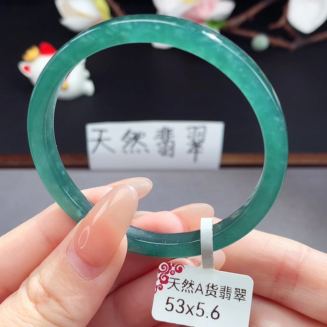 翡翠手镯（圆镯）未镶嵌