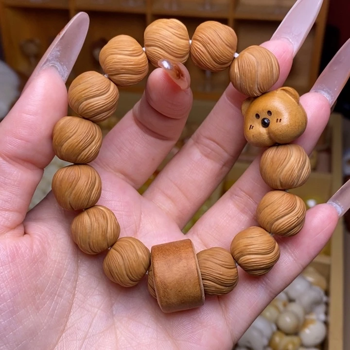 吊坠猴头核桃卷卷酥手串