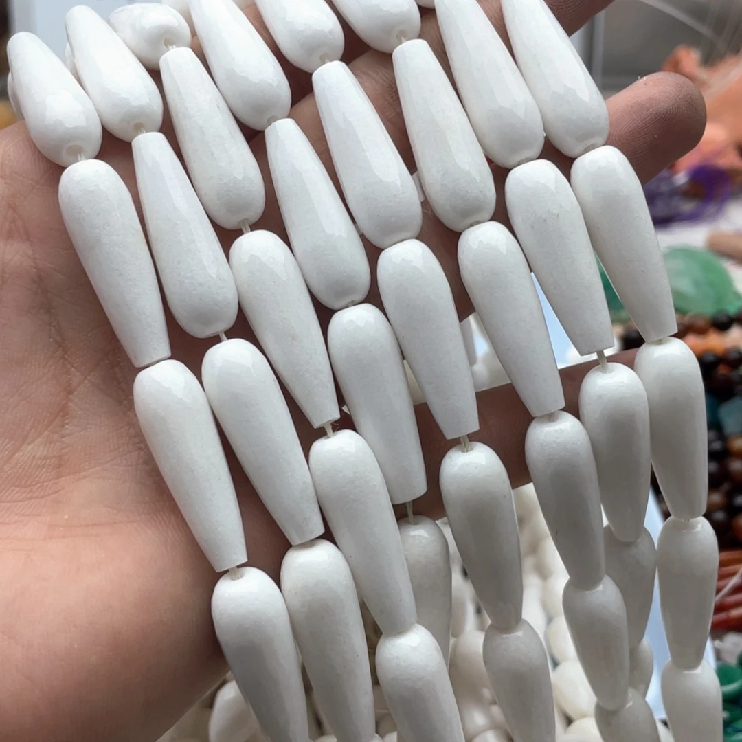 玛瑙/玉髓未镶嵌珠宝半成品一条装10*30mm瓷白石雨滴珠