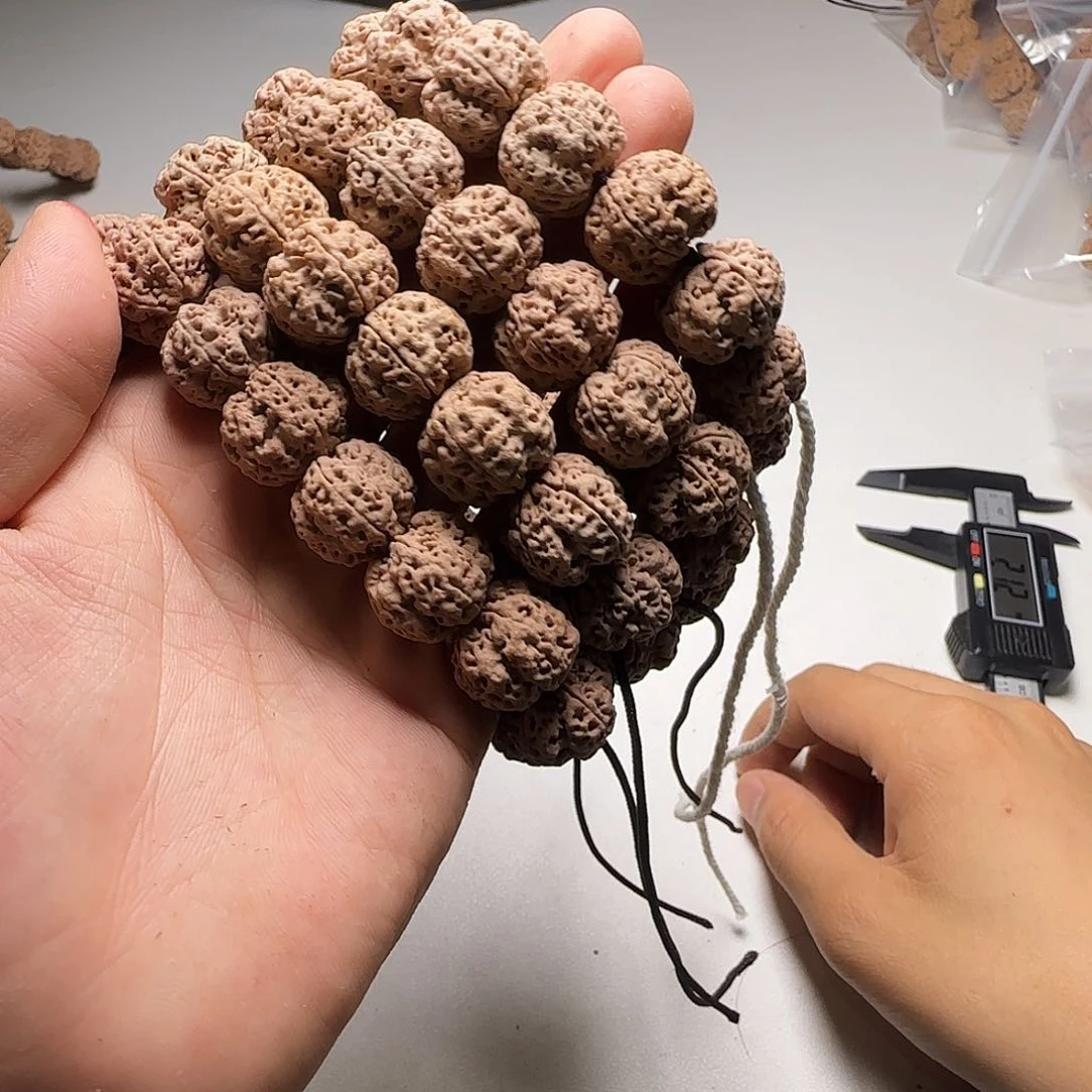 金刚菩提手串19尺寸古龙梅花