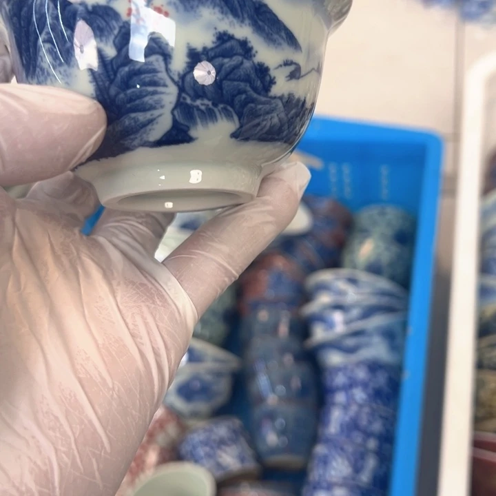 瓷片白青花万里江山压的杯主人杯