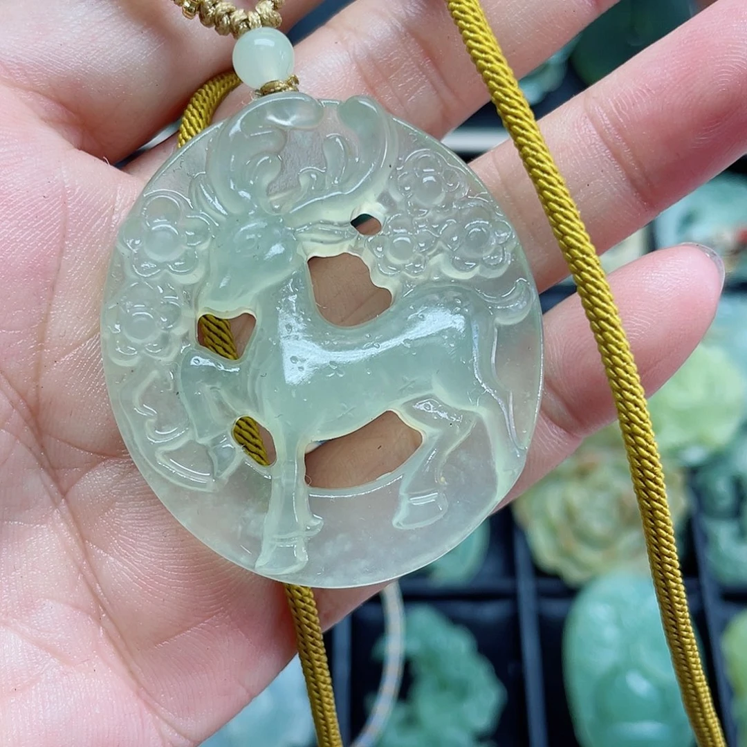 蛇纹石玉未镶嵌颈饰