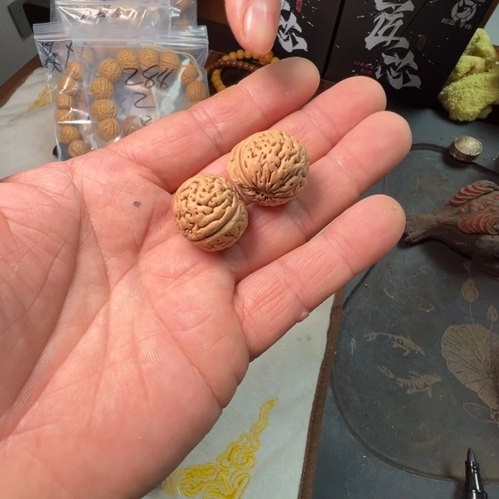 蜗****二层牛皮盘锦奶油核福利对了