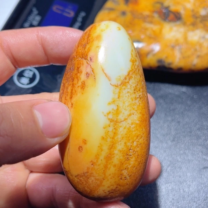 和田玉未镶嵌珠宝奇石