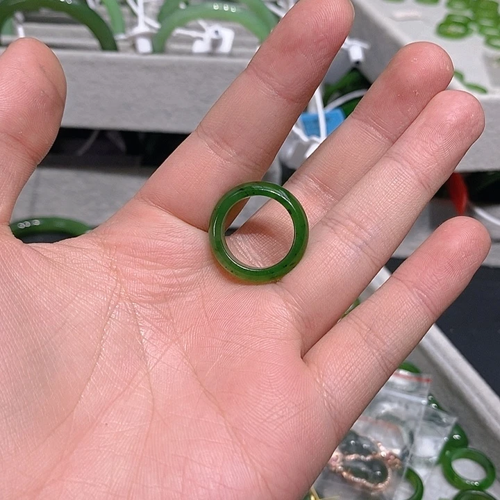 和田玉（碧玉）未镶嵌戒圈