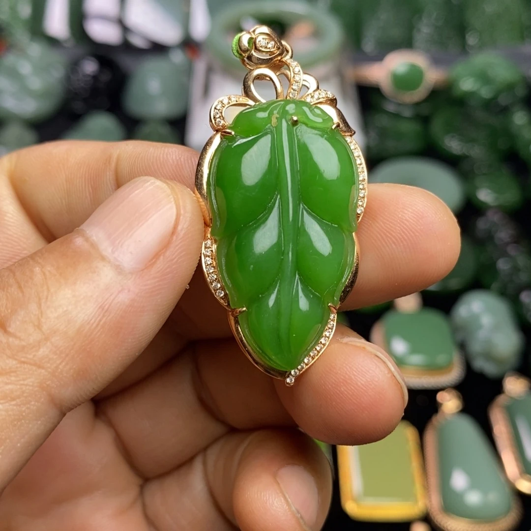 和田玉（碧玉）18K金镶嵌颈饰