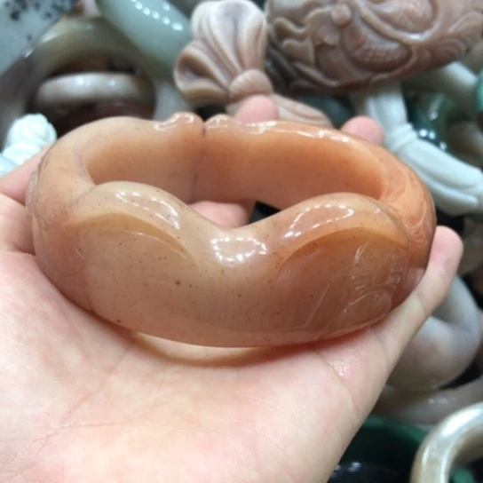 未镶嵌石英岩玉珠宝奇石彩**天