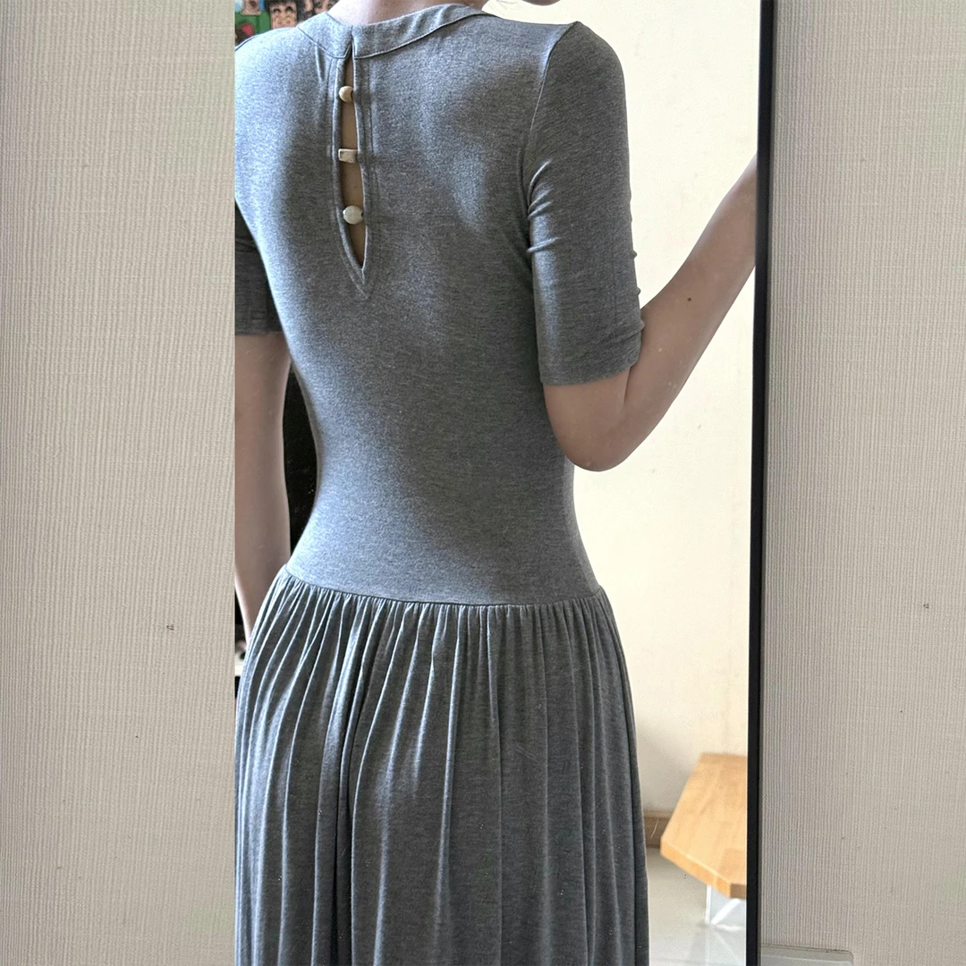 2025新款御姐高级感灰色短袖连衣裙子女夏韩系慵懒风休闲收腰长裙