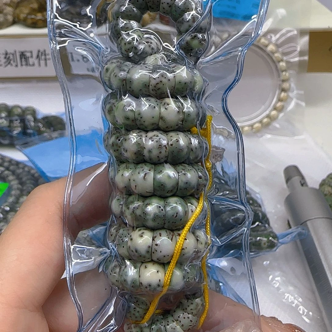 星月菩提手串17傲世绿星月菩提8蒜瓣猪大肠108