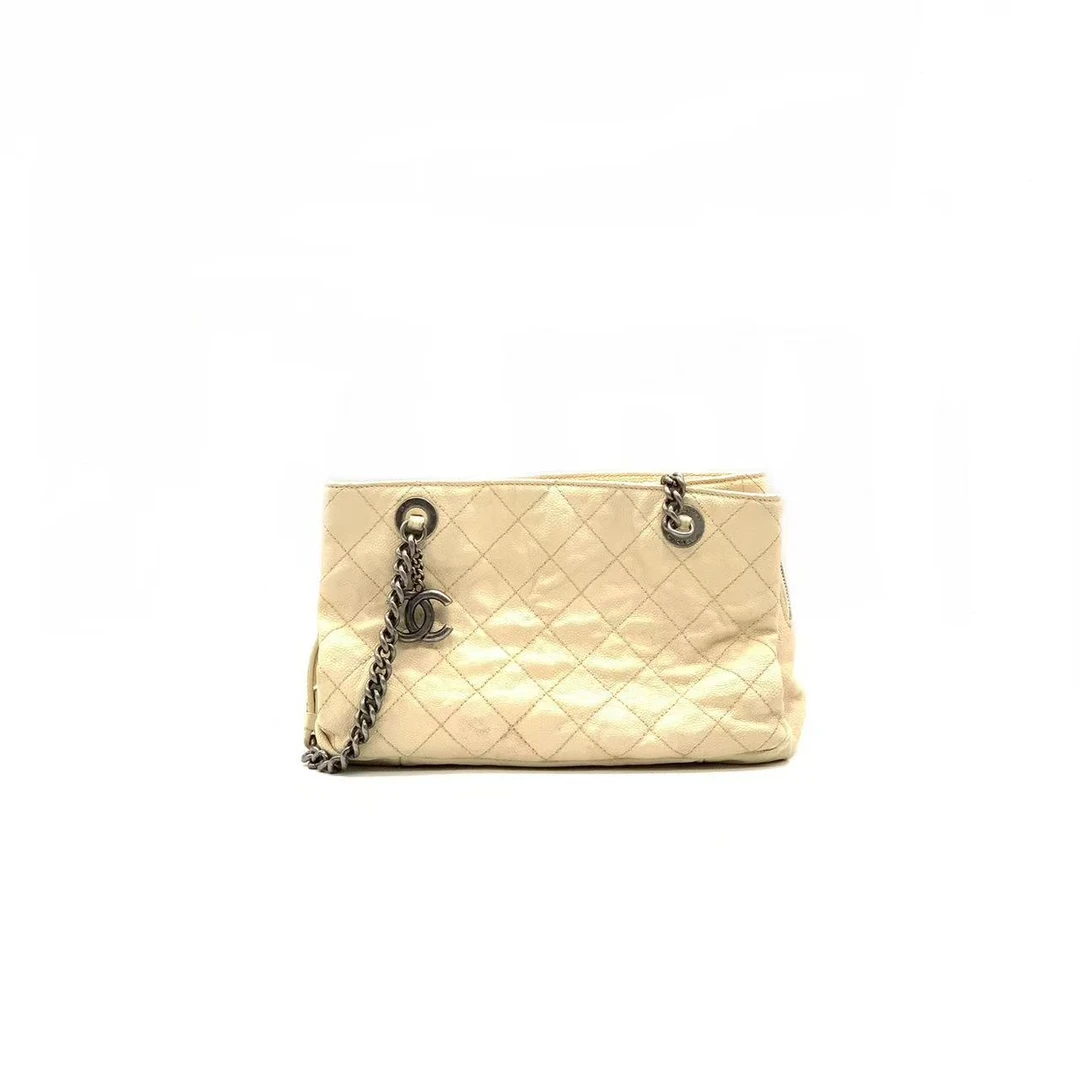 95新 Chanel/香奈儿 白色荔枝牛托特包/15开