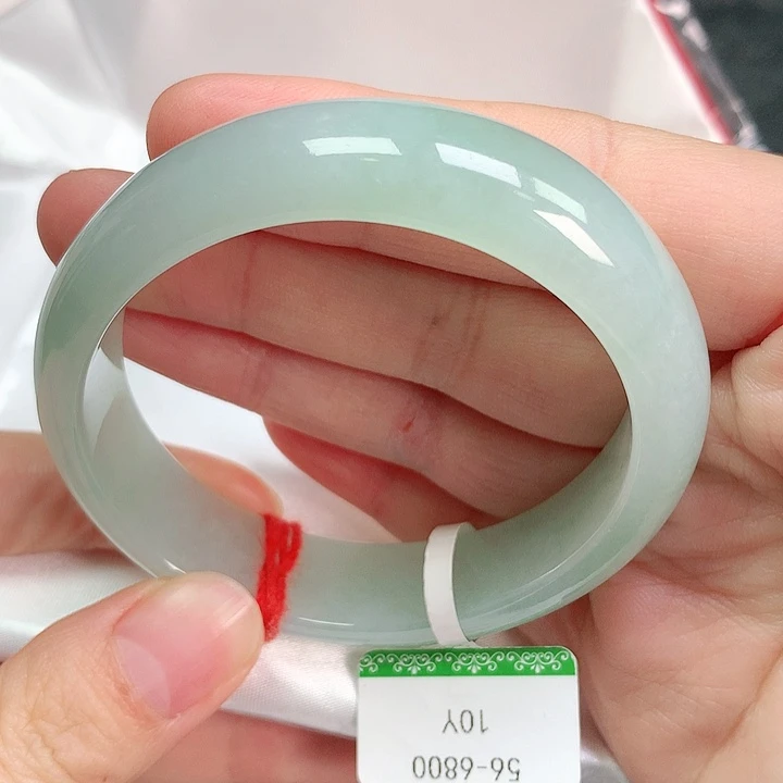 【闪购商品】翡翠手镯未镶嵌56贵妃