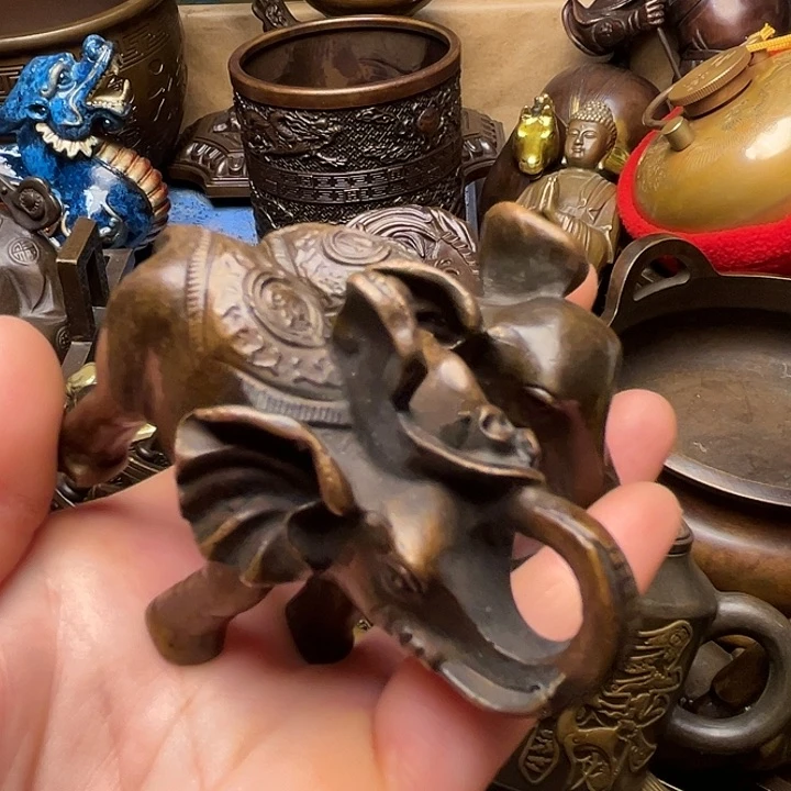 精美铜器批发档口