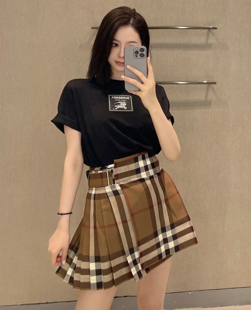 BURBERRY/博柏利 aa0879 格纹百褶短裙 42码 95新