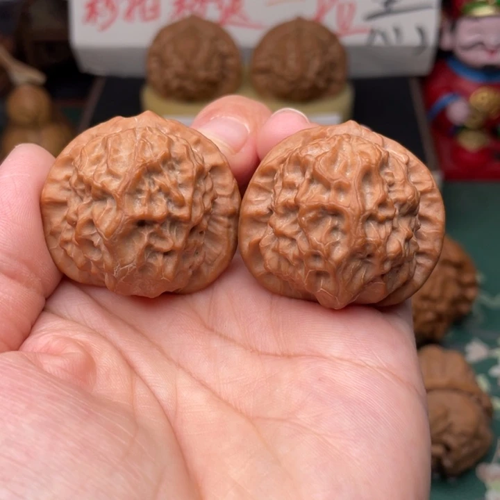 【闪购商品】把件文玩核桃37全品瓷娃娃