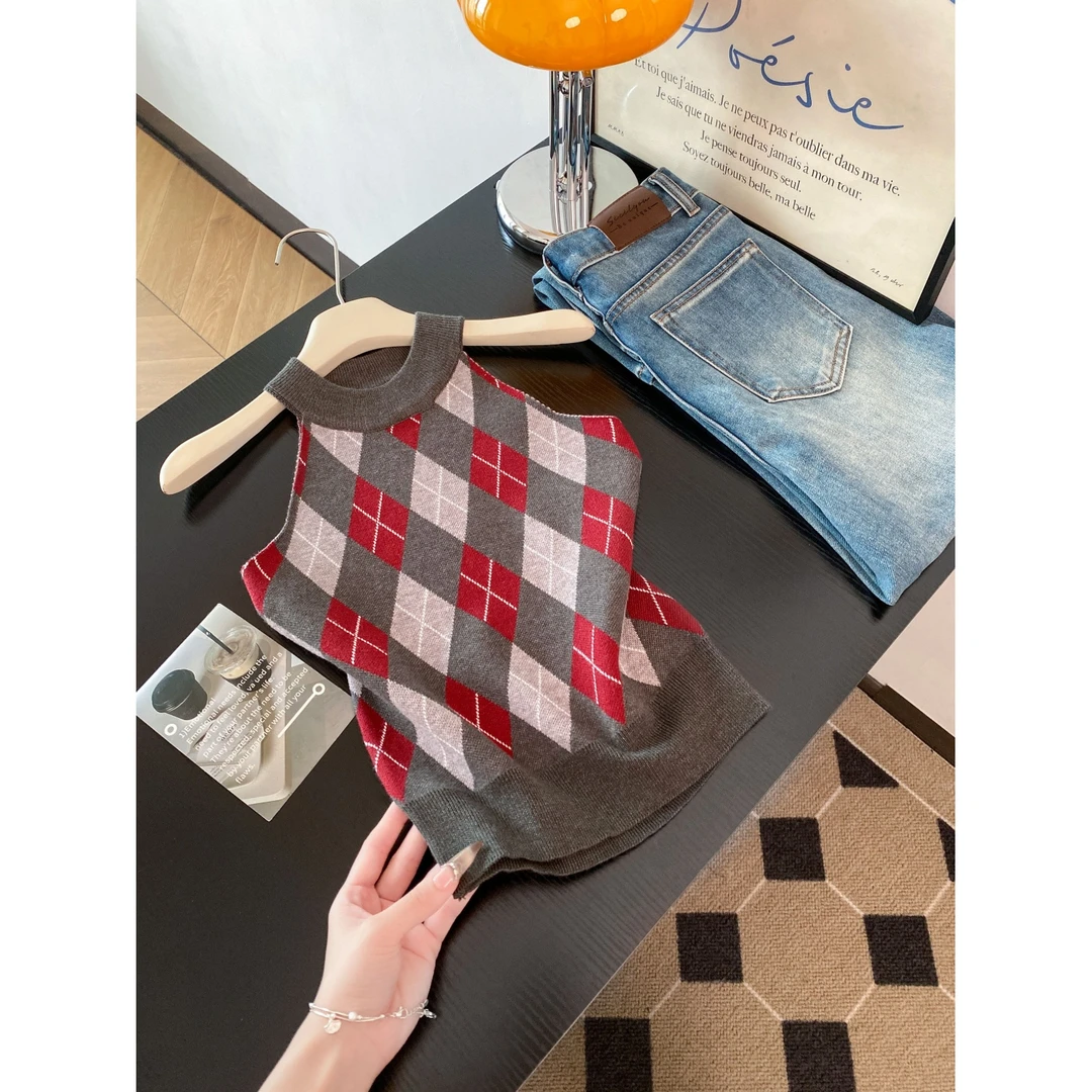 韩版清新甜美撞色菱形格纹设计感挂脖露肩显瘦百搭洋气针织背心女