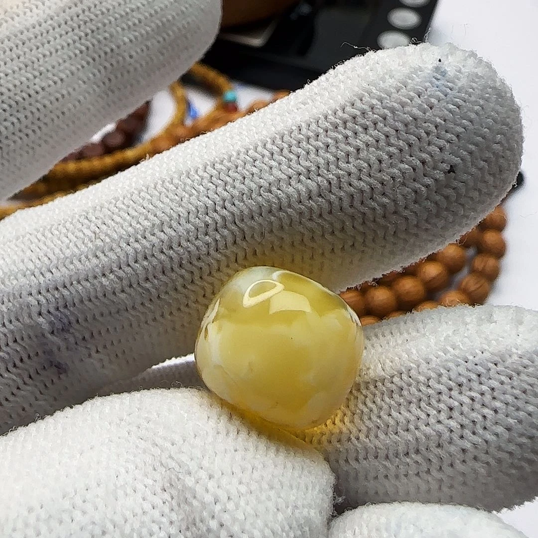 乘****琥珀未镶嵌裸石珠子