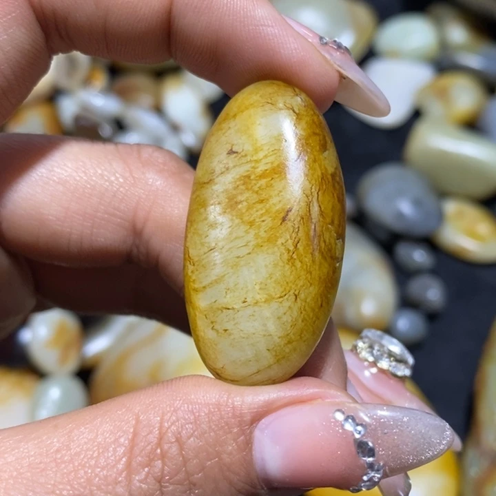 未镶嵌和田玉（糖玉）挂件钟*富