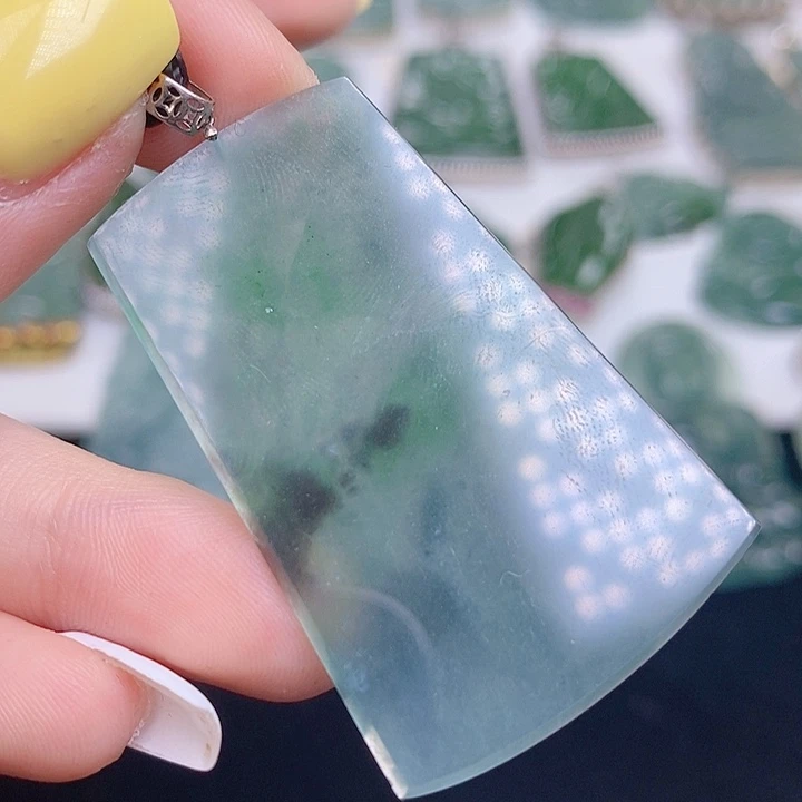 翡翠未镶嵌颈饰00000000110