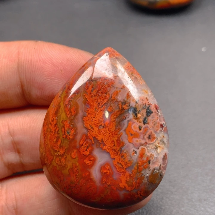 玛瑙/玉髓颈饰未镶嵌瑞***年