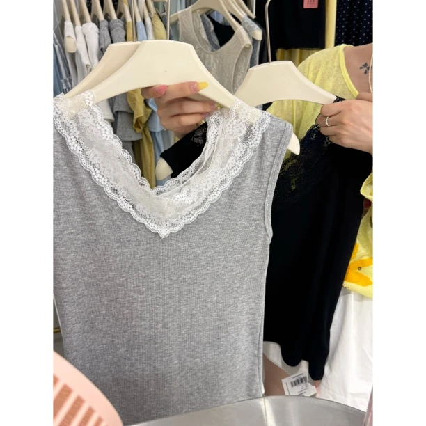 2670蕾丝v领背心