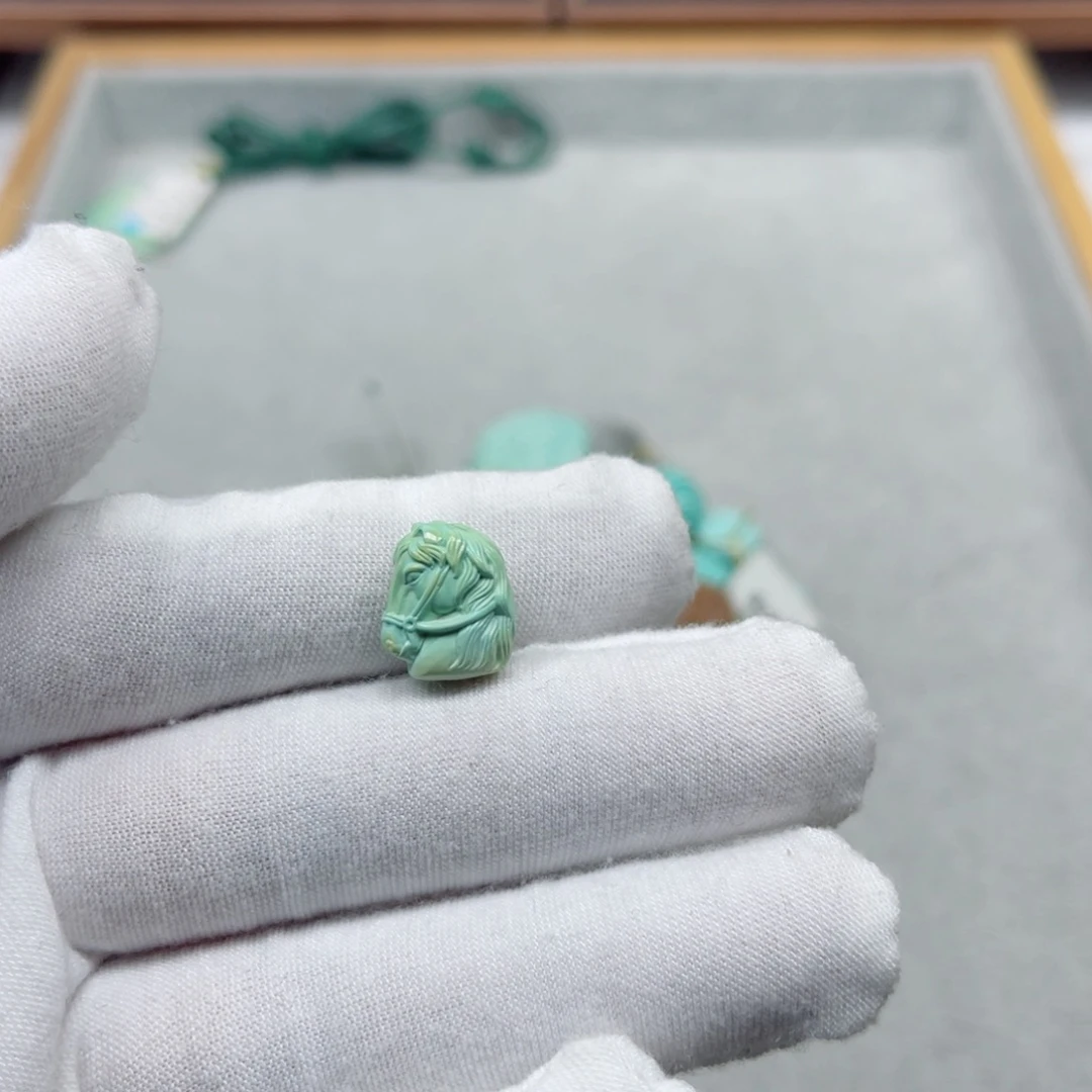 绿松石未镶嵌挂件