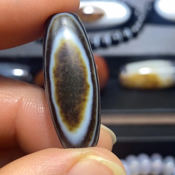 8***8玛瑙/玉髓未镶嵌挂件