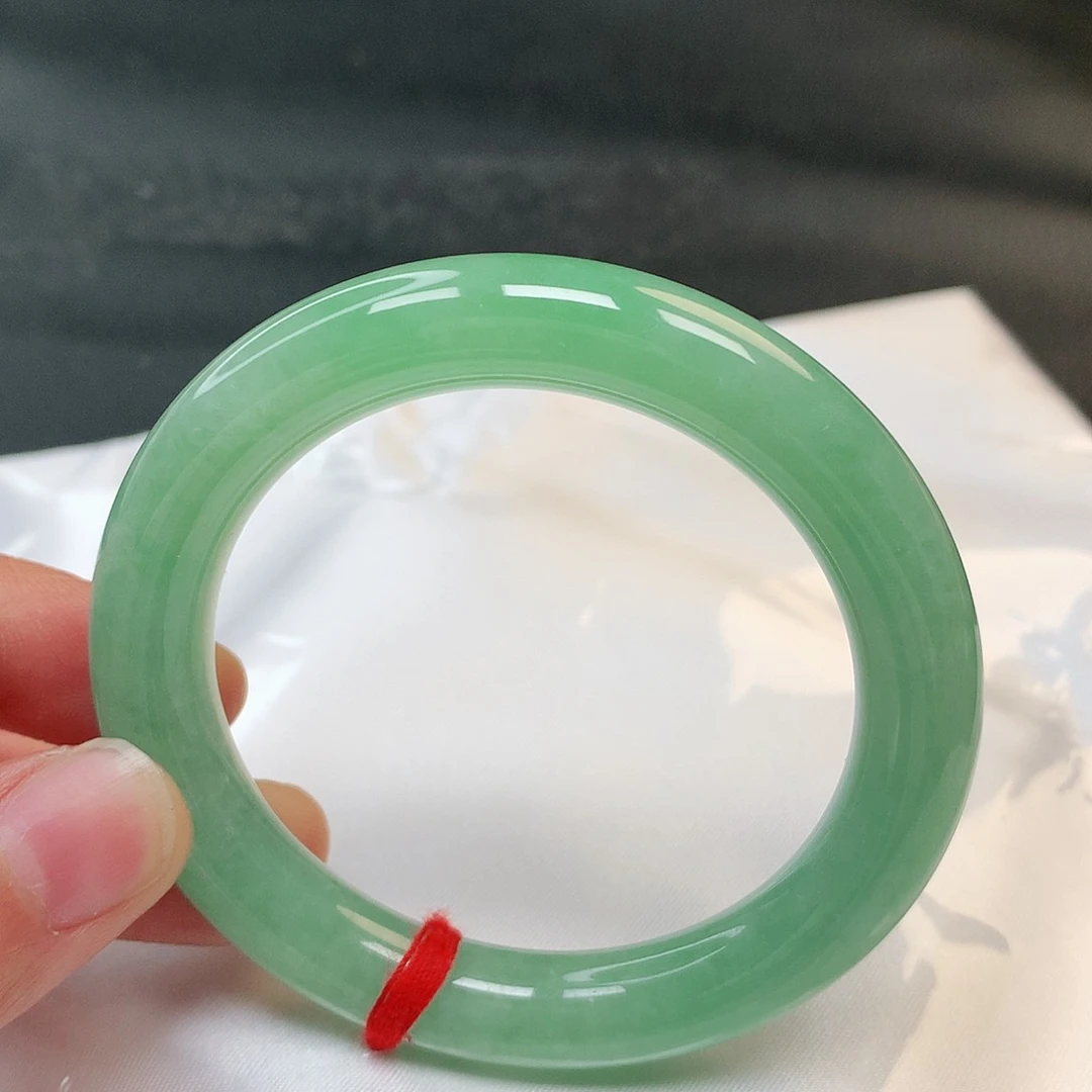 翡翠手镯未镶嵌109号