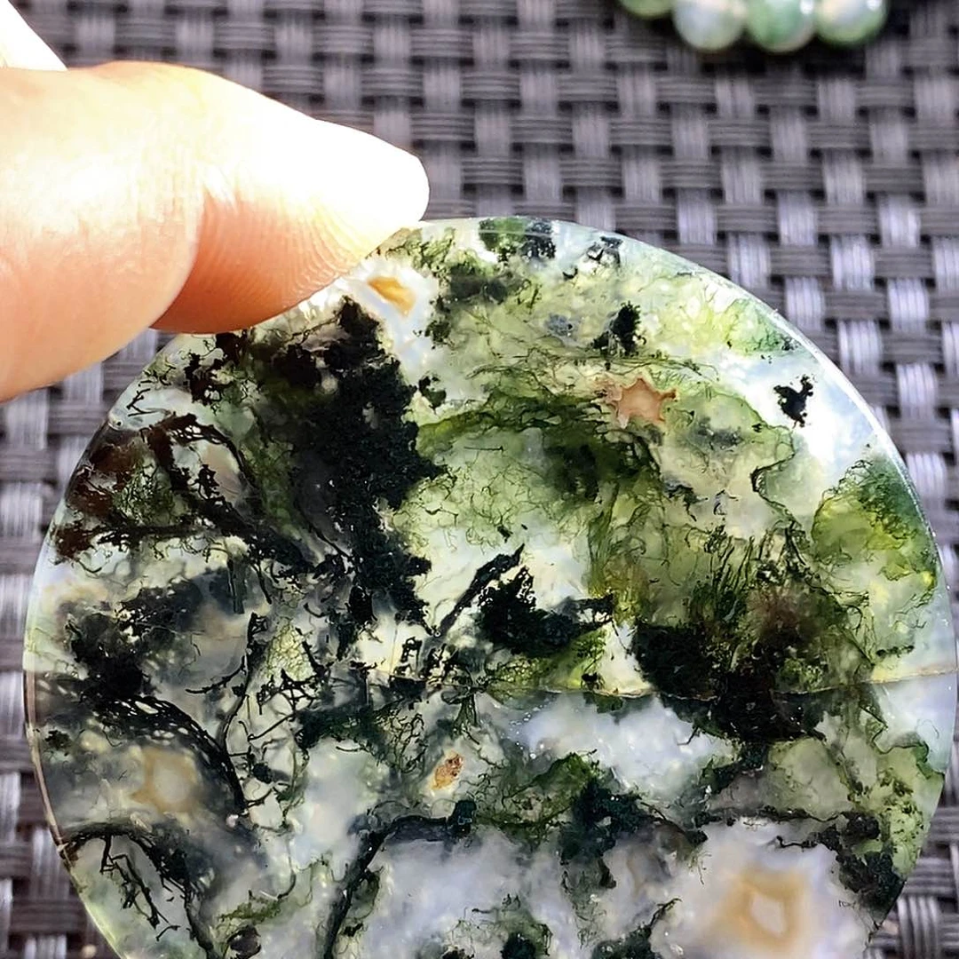 玛瑙/玉髓颈饰未镶嵌山****°