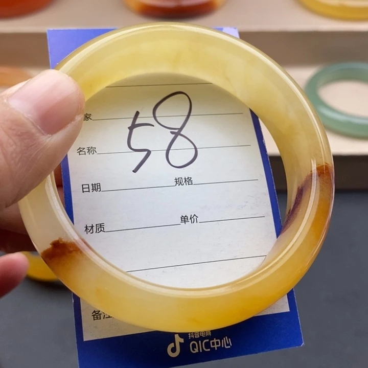 石英质玉未镶嵌手镯